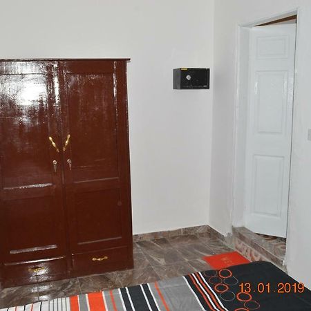 Sukuta Nema Guest House Banjul Esterno foto