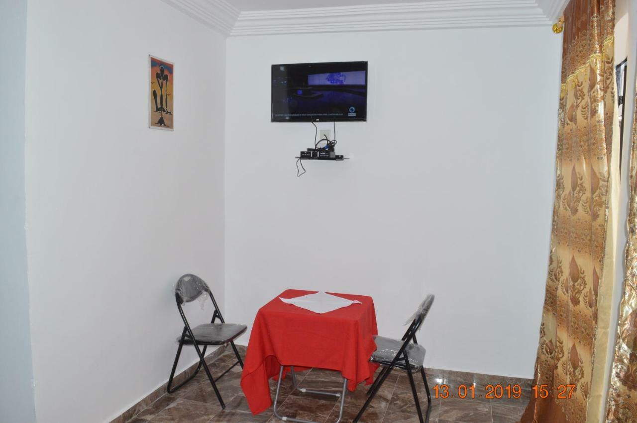 Sukuta Nema Guest House Banjul Esterno foto